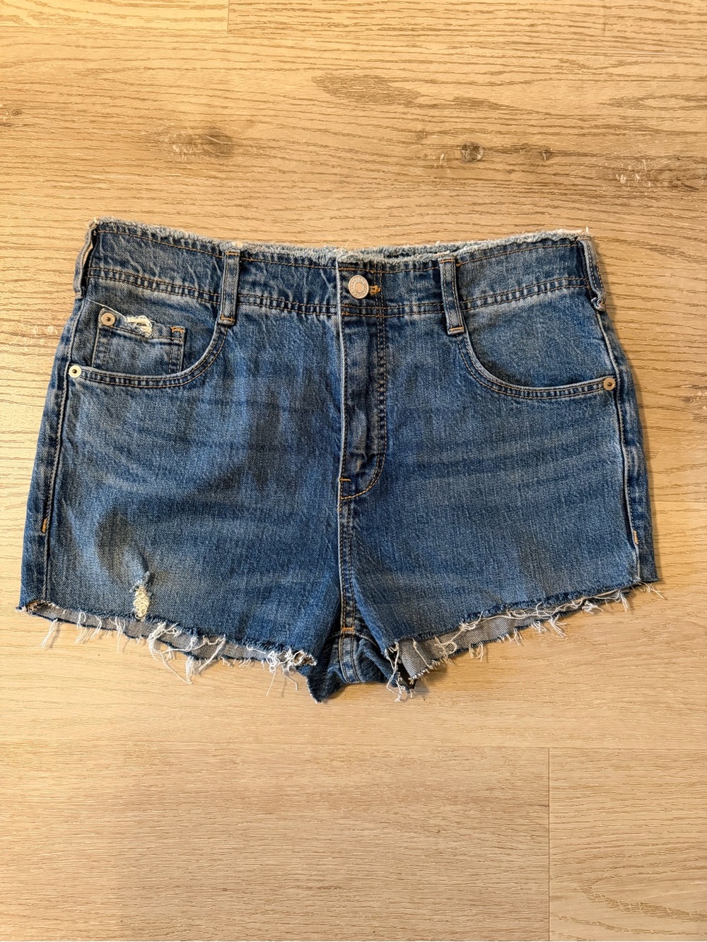 Pilcro Distressed Denim Cutoff Shorts size 28
